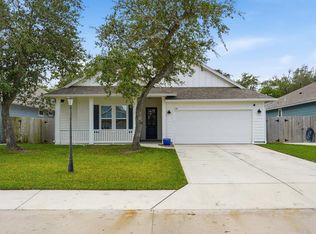 170 Shady Terrace Ln, Rockport, TX 78382