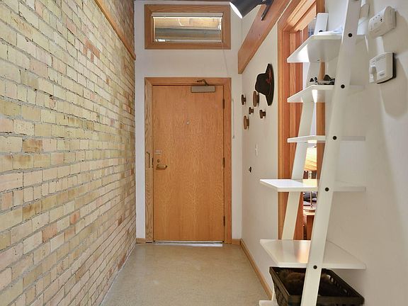 5th image of 716 1st St N #443