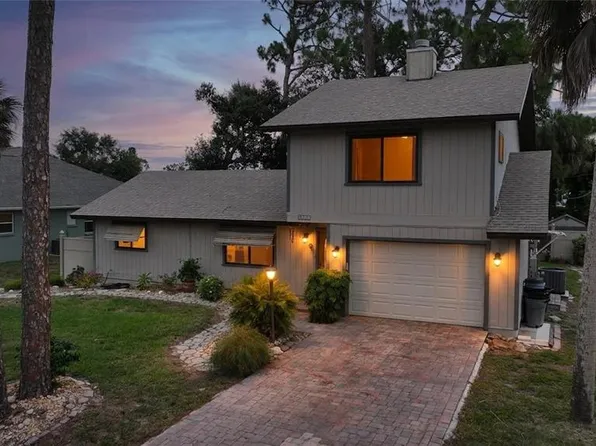 2631 Fiesta Dr, Venice, FL 34293