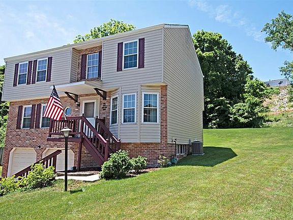 2nd image of 111 Peppertree Dr