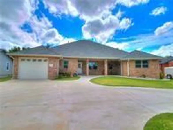 805 S 12th St, Kingfisher, OK 73750