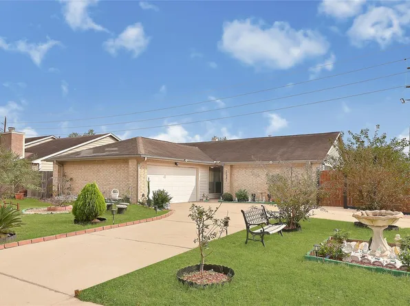 17331 Gaucho Dr, Houston, TX 77083