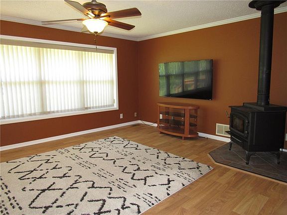 4th image of 5535 W 311th St