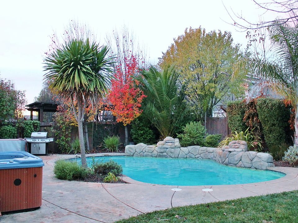2nd image of 1168 Castelletto Pl