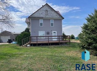 413 N Main St, Inwood, IA 51240