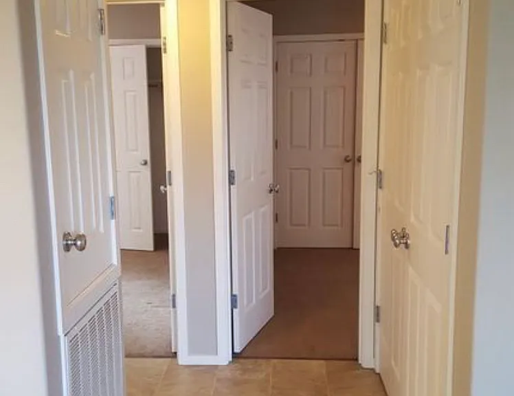 TUPPER HILL APARTMENTS — Photo 5