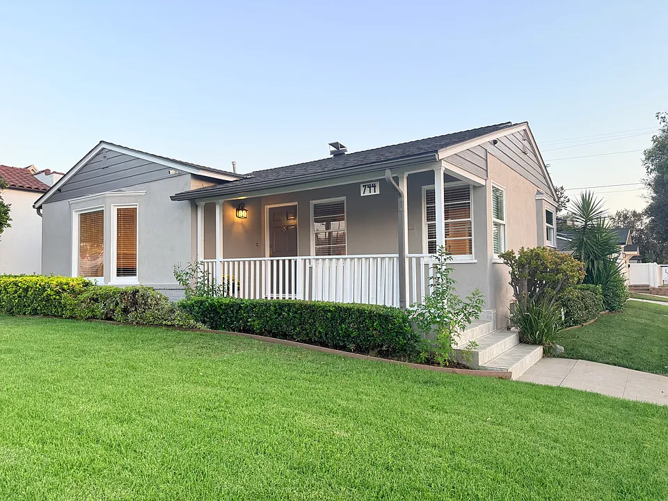744 Arden Ave