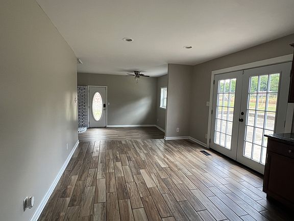 4th image of 118 Rainbow St