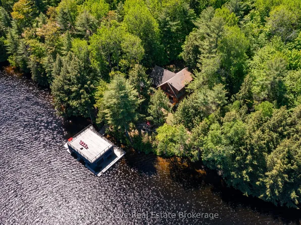 26 Taylor Is #22, Gravenhurst, ON P1P 1R2