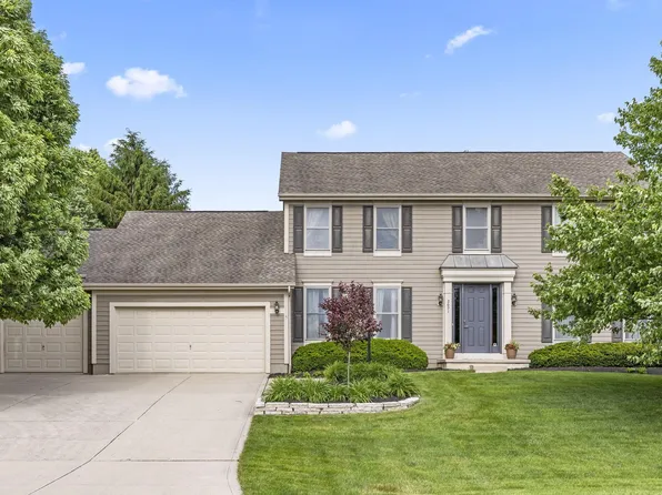 2691 Big Sur Dr, Lewis Center, OH 43035