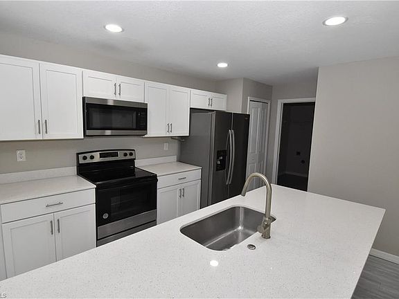 3rd image of 1544 Waldorf Dr