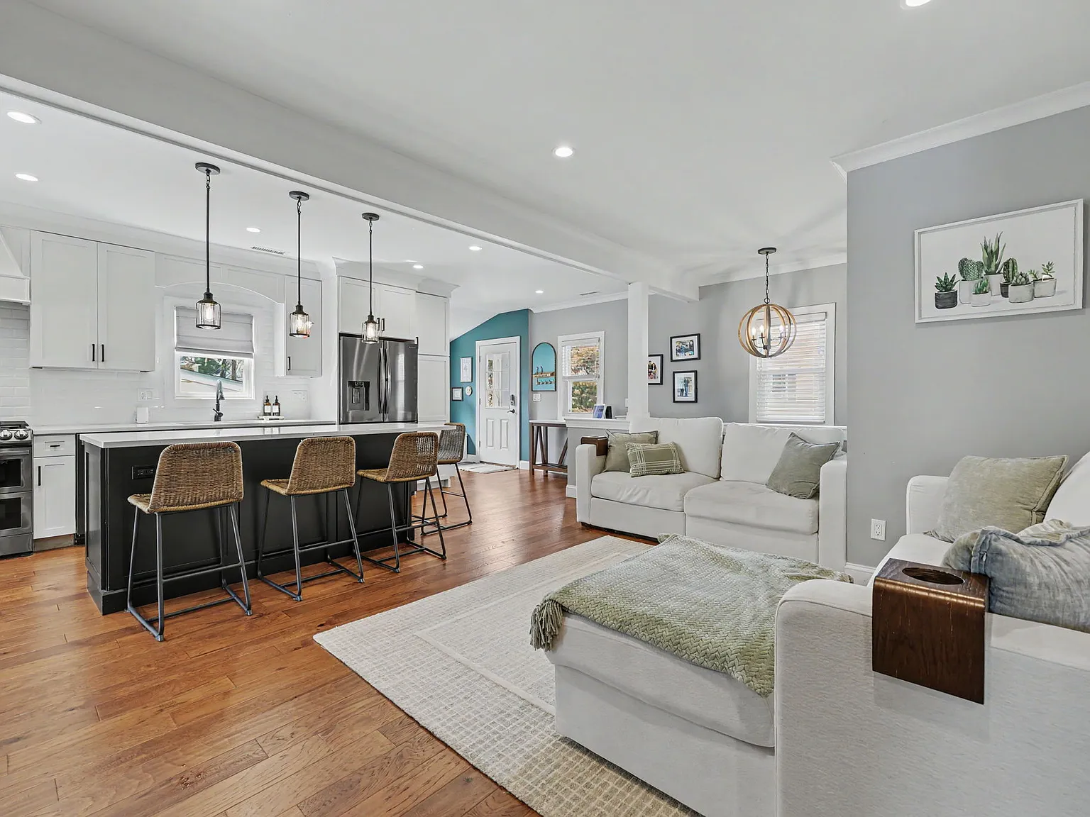 3 bed, 2117 sqft, $7,500 — Photo 3