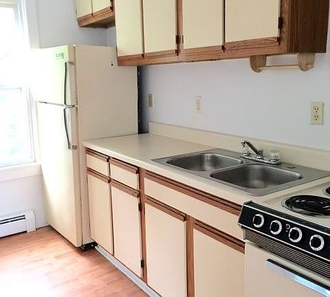 4th image of 207 N Hamilton St APT 8