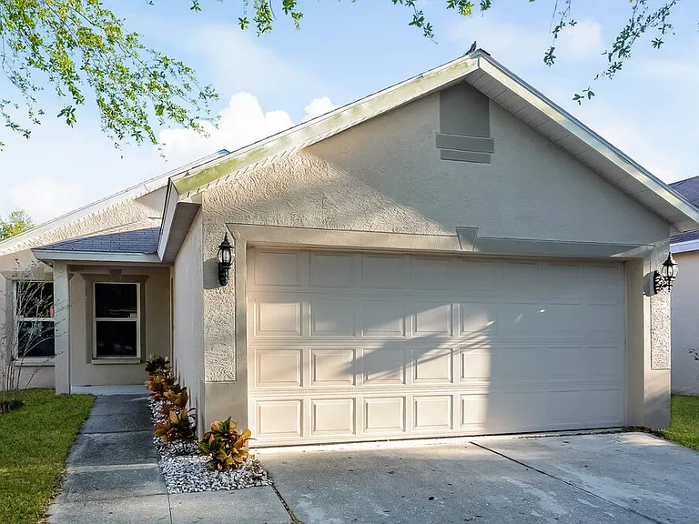 7612 Clovelly Park Pl — Photo 1