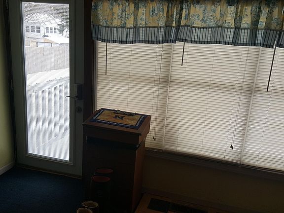 5th image of 307 N Hillsdale St