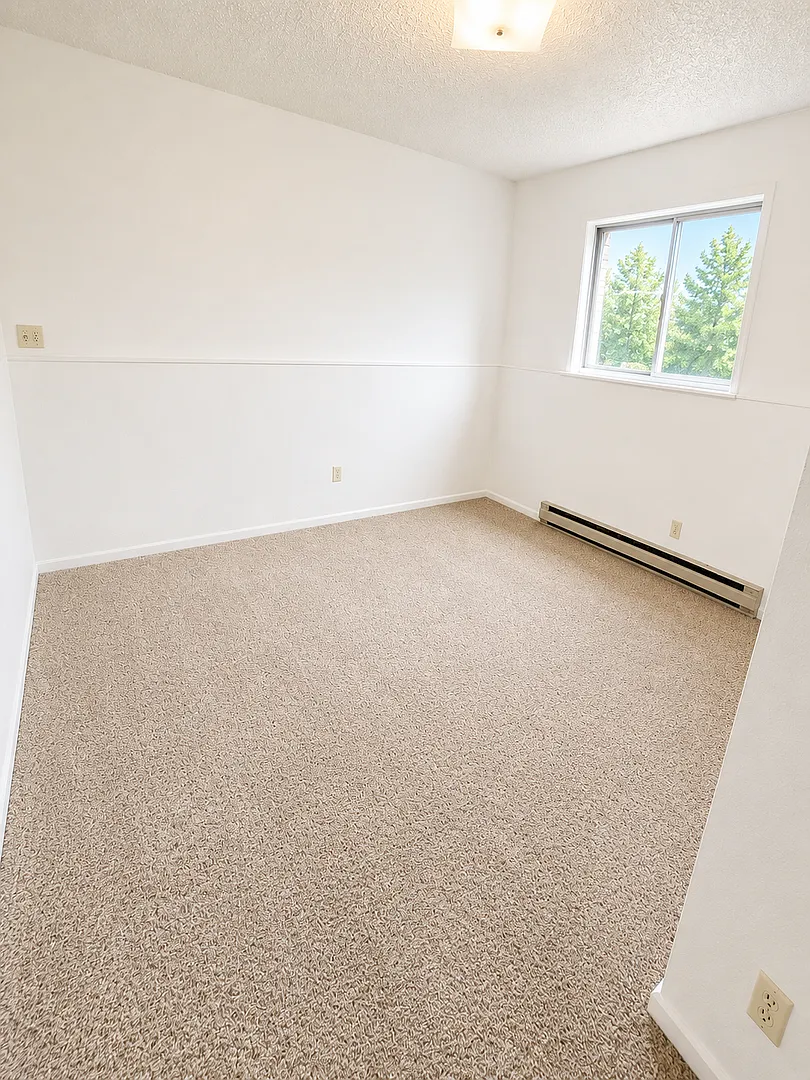 1537 Westchester Square E. — Photo 4