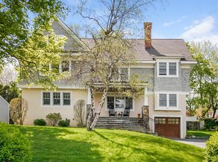 112 Pilgrim Dr, Greenwich, CT 06831