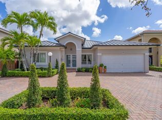 Twin Lake Shores Central, Miami, FL 33186