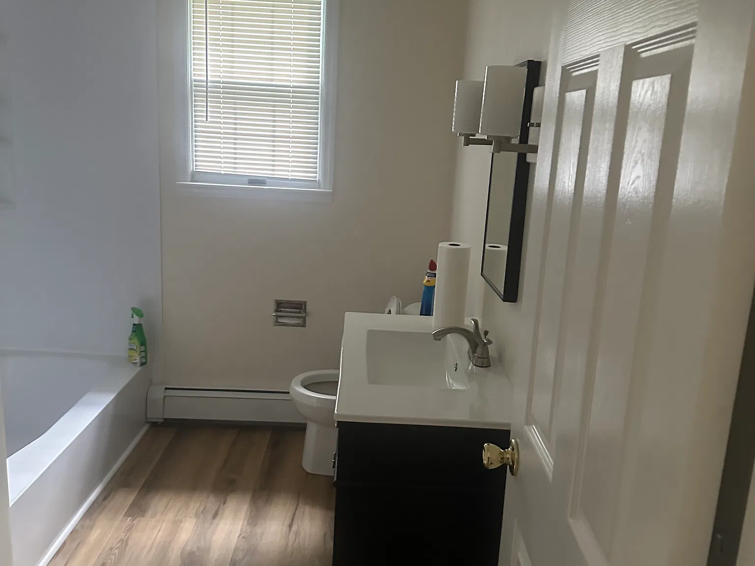 1 bed, 1100 sqft, $2,100 — Photo 2