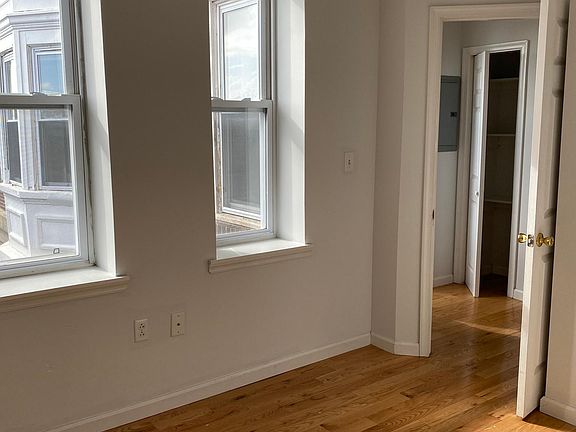 3rd image of 5913 Chestnut St #3C