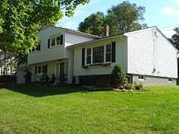 1st image of 15 Connel Dr