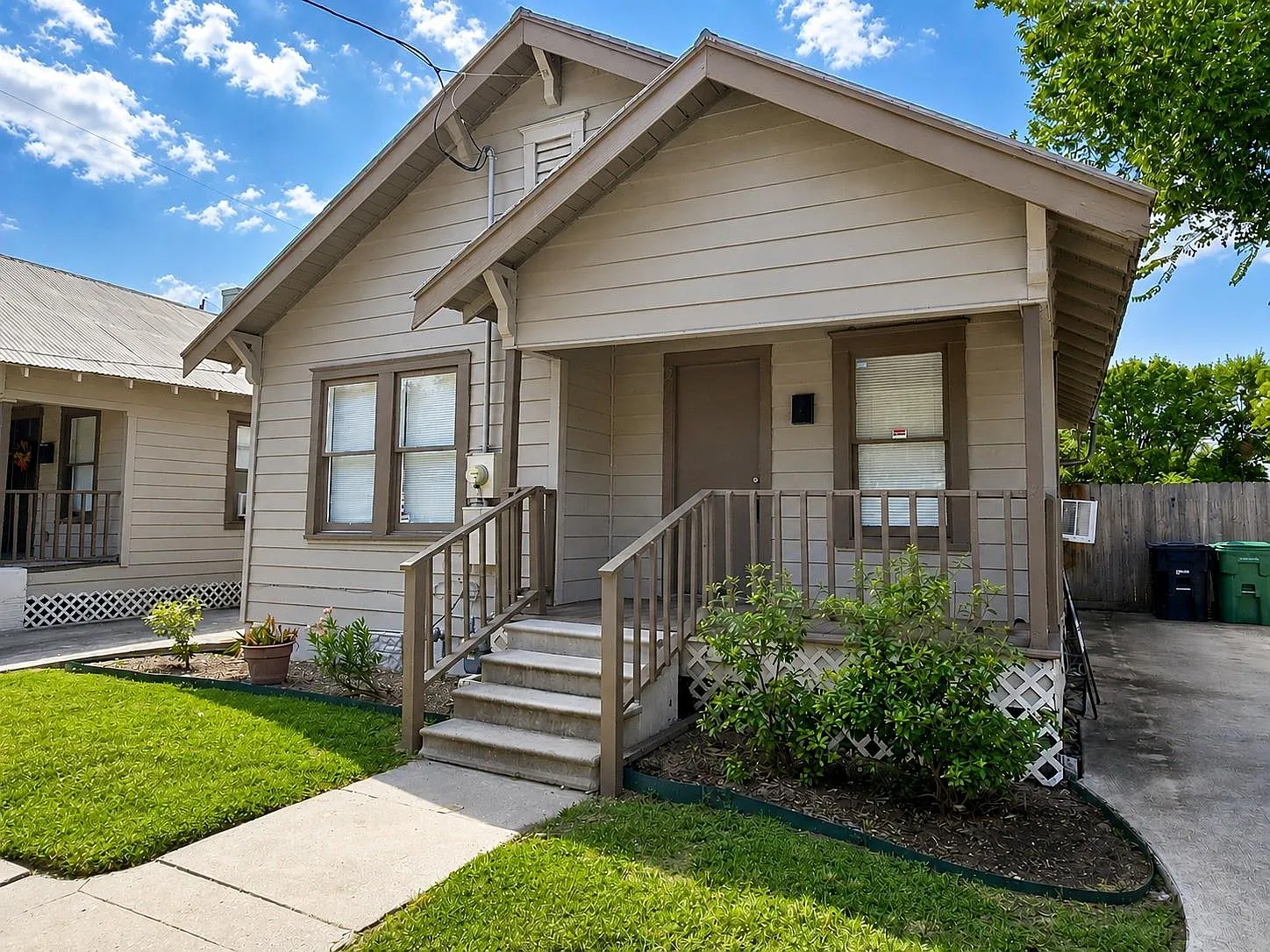 2 bed, 1.0 bath, 754 sqft, $1,250 — Photo 2