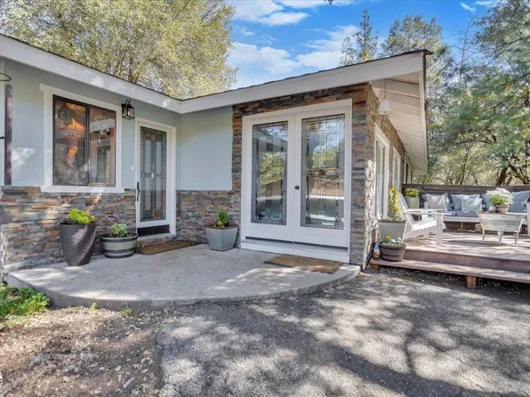 21324 Phoenix Lake Rd, Sonora, CA 95370