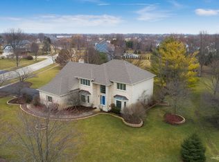 10613 S Bridle Path Ct, Naperville, IL 60564
