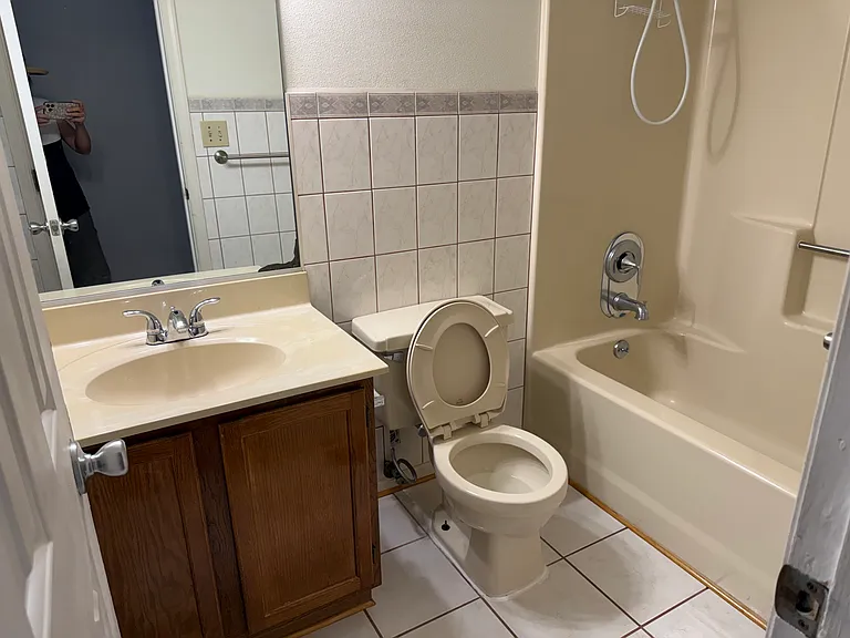 2000 Monument Dr — Photo 15