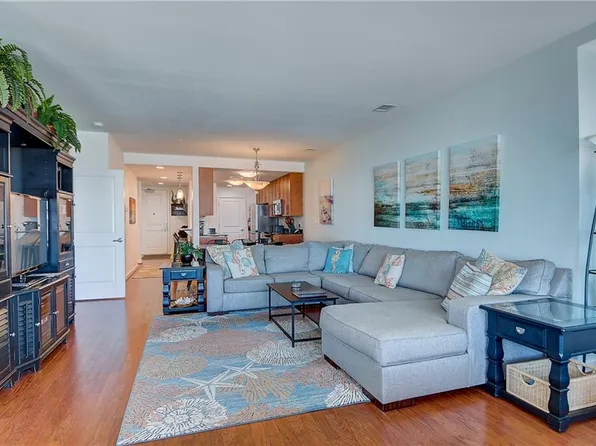 3700 Sandpiper Rd APT 314, Virginia Beach, VA 23456