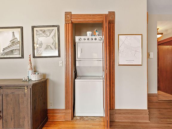 3rd image of 197 Kent St APT 1