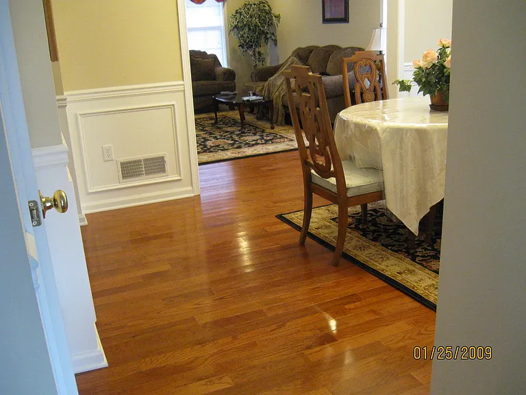 400 Mercury Dr — Photo 9