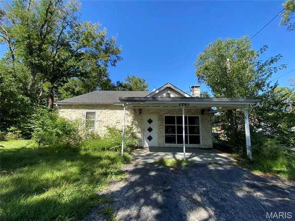 2243 Wengler Ave, Saint Louis, MO 63114