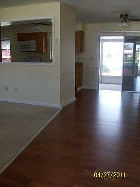 3rd image of 141 SW 52nd St