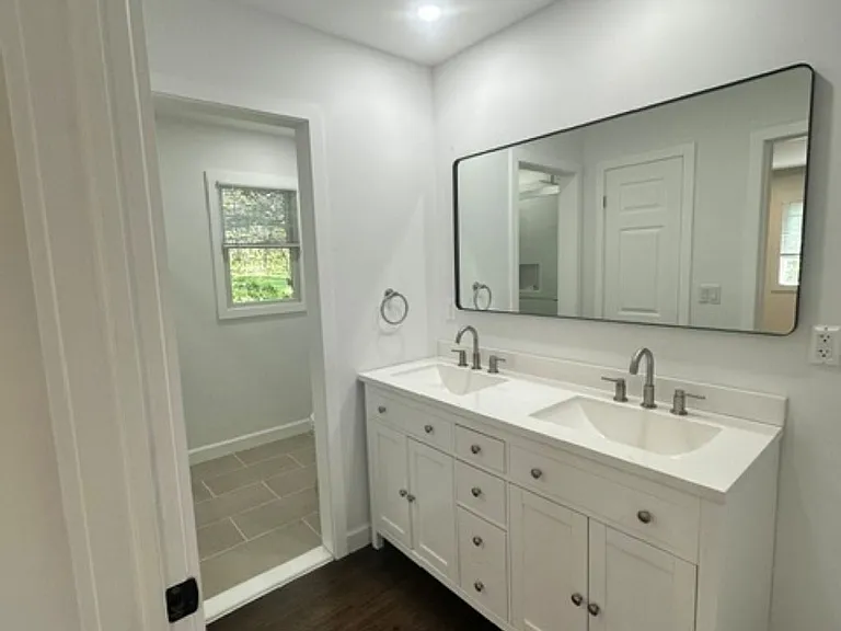 405 Saltaire Way — Photo 9