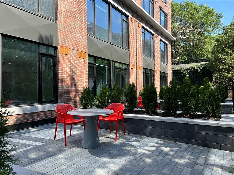 250 Besserer St — Photo 12
