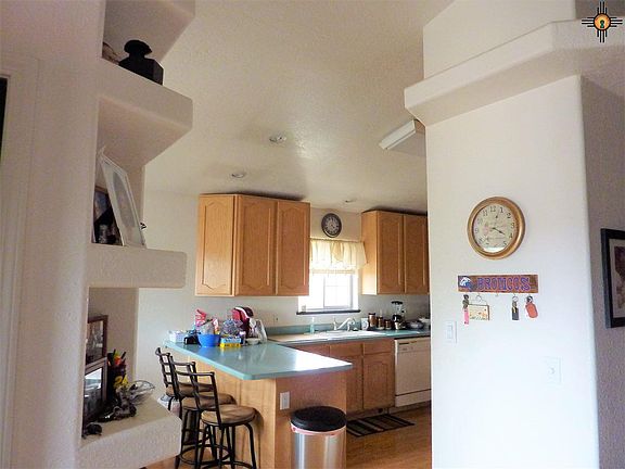 4th image of 520 E Stephens Ave