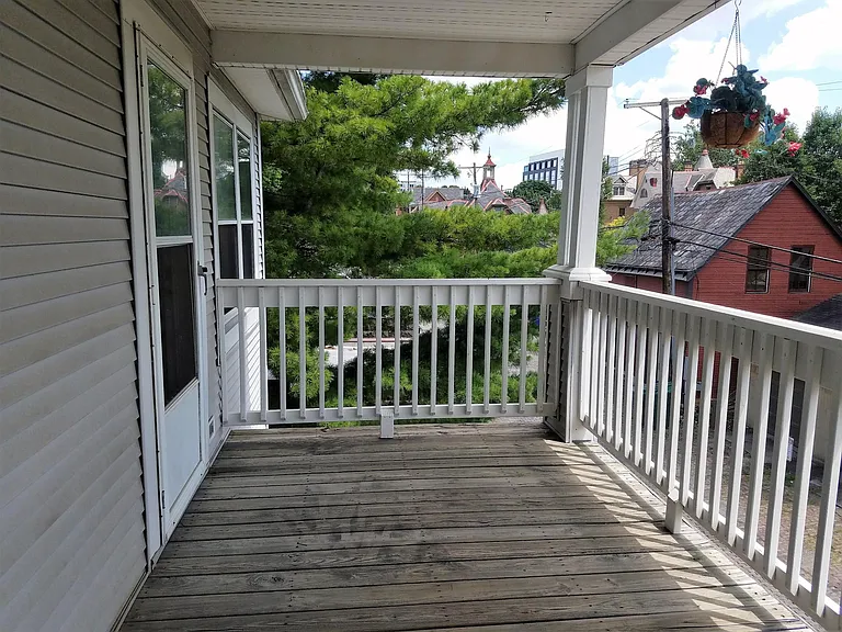 152 Lundy St — Photo 8