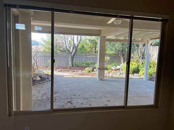 4th image of 1718 Barn Valley Ln