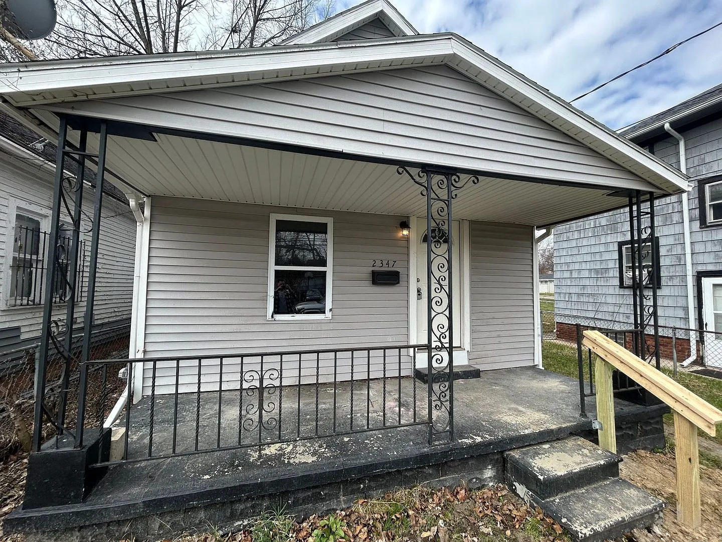 Charming 2-Bed Home Near Ottawa Park & University of Toledo — Photo 2