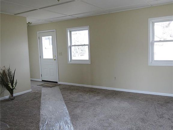 3rd image of 1309 Riverbend Blvd