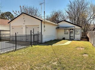 2404 Dell St, Fort Worth, TX 76111