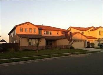 2nd image of 3352 Bridgeway Lakes Dr