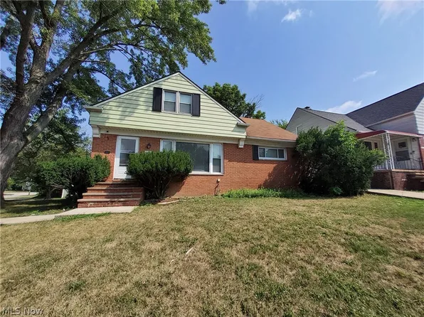 4113 Stonehaven Rd, South Euclid, OH 44121