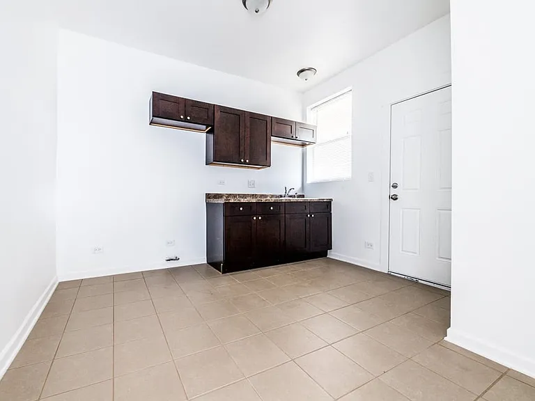 7155 S Green St — Photo 3