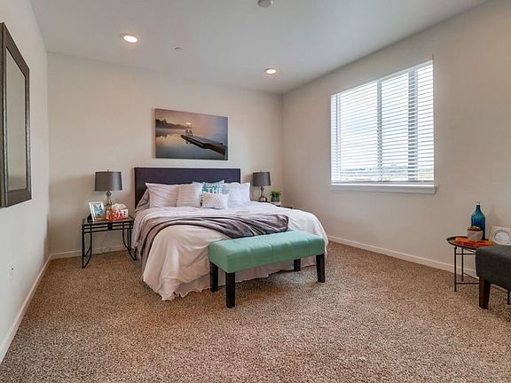 5th image of 127 50th St #303