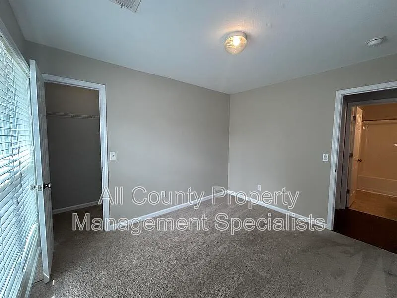 3 bed, 2.0 bath, 1278 sqft, $1,850 — Photo 4