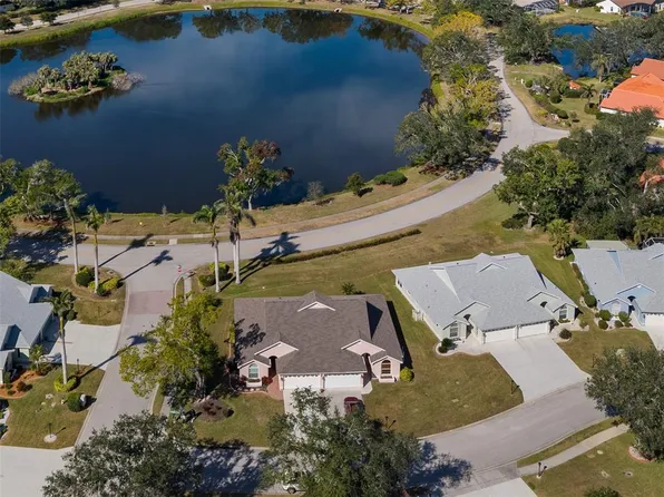 892 Bayport Cir, Venice, FL 34292