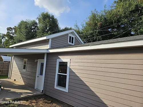 100 Maple Dr #B Photo 1