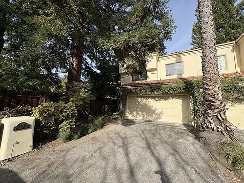 712 Elizabeth Ln Photo 1